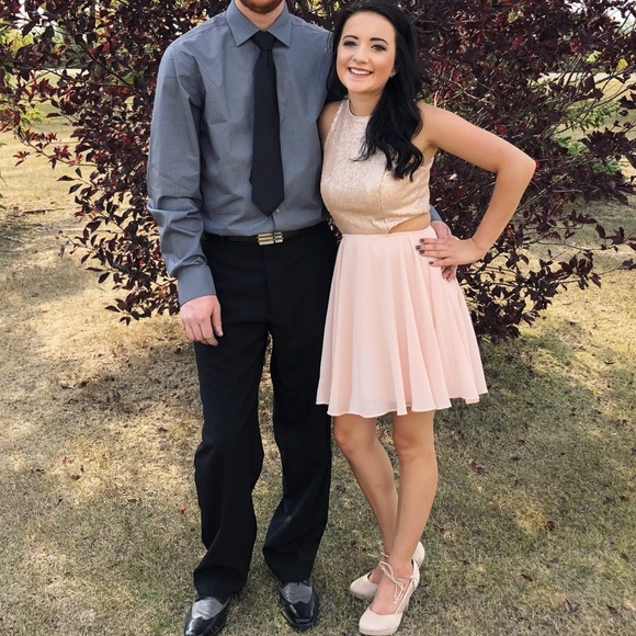 Lulu’s Pink Sequin Dress - Picture 9 of 10